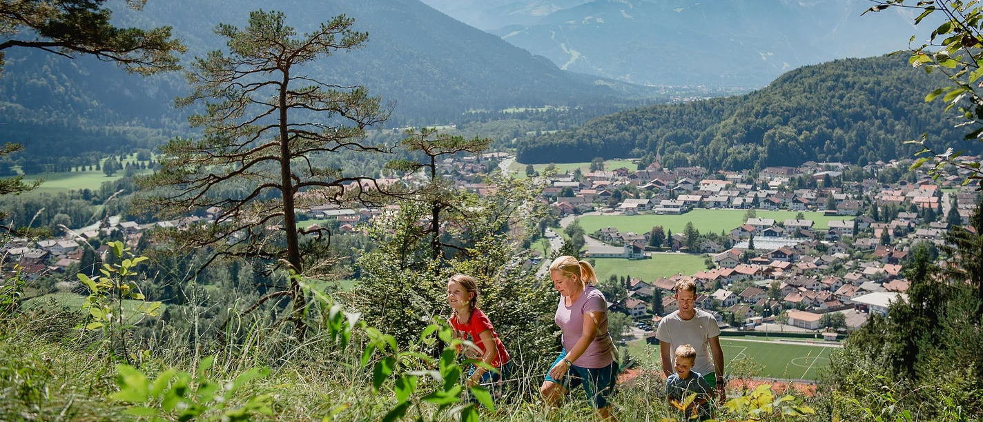 Aufstieg zum Heldenkreuz und Loisachblick