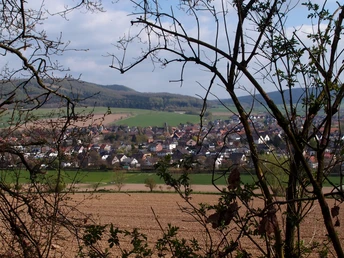Aussicht auf Aerzen vom Hansaweg bei der Etappe 6 Aussicht auf Aerzen vom Hansaweg bei der Etappe 6