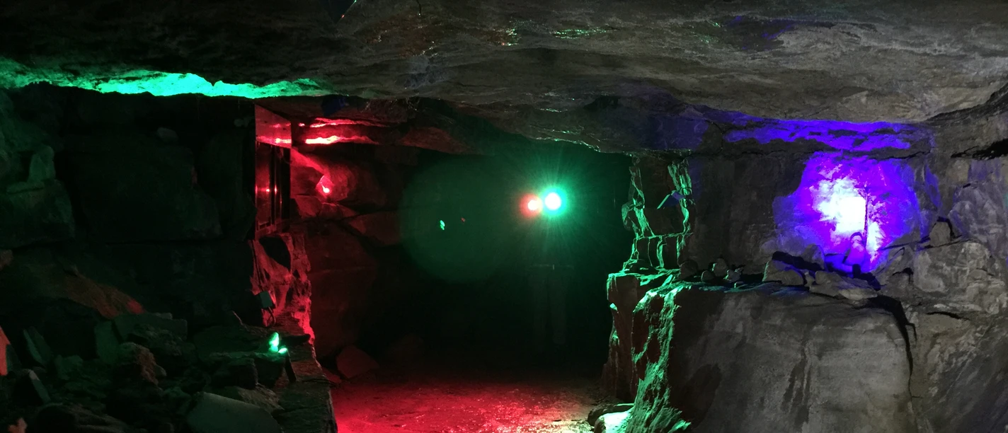 Hessisch Oldendorf Schillat-Höhle Taschenlampenführung Hessisch Oldendorf Schillat-Hoehle Taschenlampenfuehrung