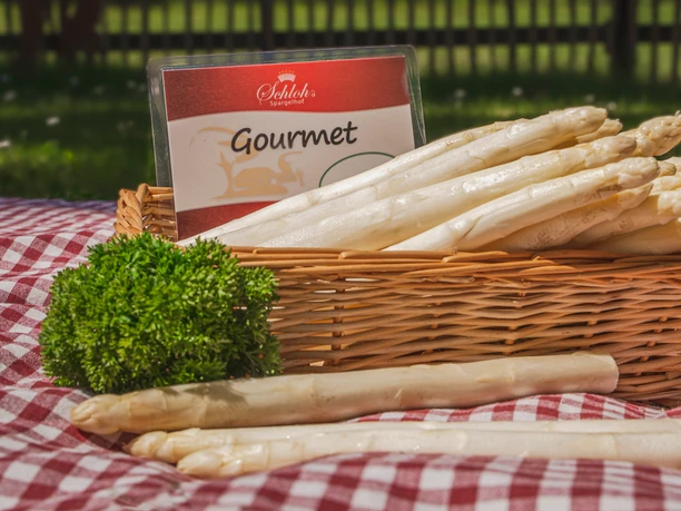 Frischer Spargel von Schloh's Spargelhof Frischer Spargel von Schloh's Spargelhof