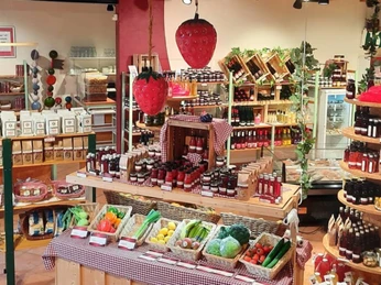 Schloh's Spargelhof in Hellwege - Hofladen von Innen Schloh's Spargelhof in Hellwege - Hofladen von Innen