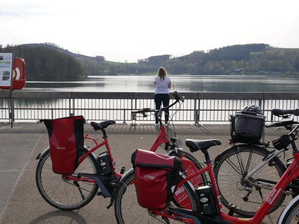 Fahrräder Hennedamm