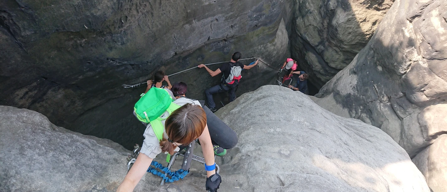 DSC_8632.JPG The more adventurous climb rocky cliffs, secured with wire ropes in an impressive gorge.