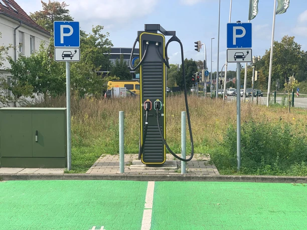 ewe-go-ladestation2.jpg