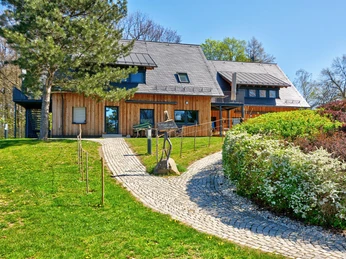 Gästehaus Schloßhalbinsel_Hausansicht