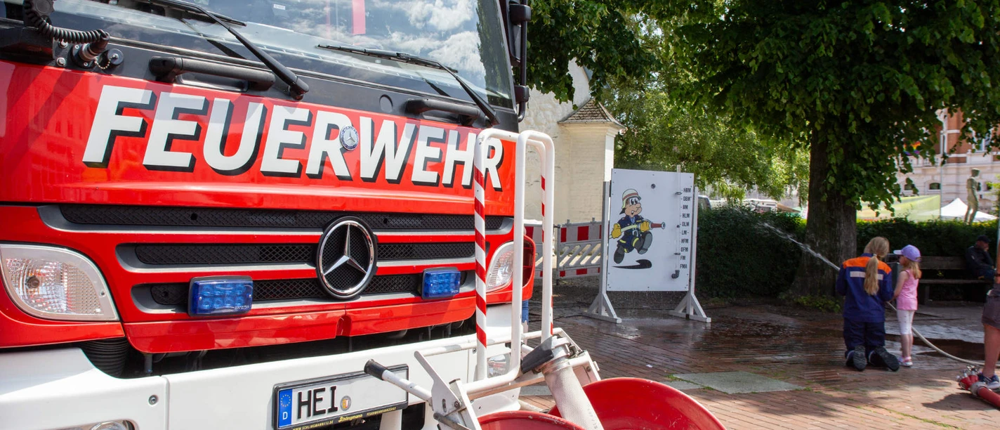 2024-maifeuer-feuerwehr-suederholm.jpg