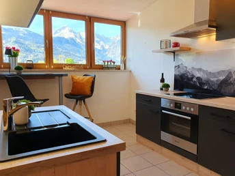 Küche mit Gebirgspanorama