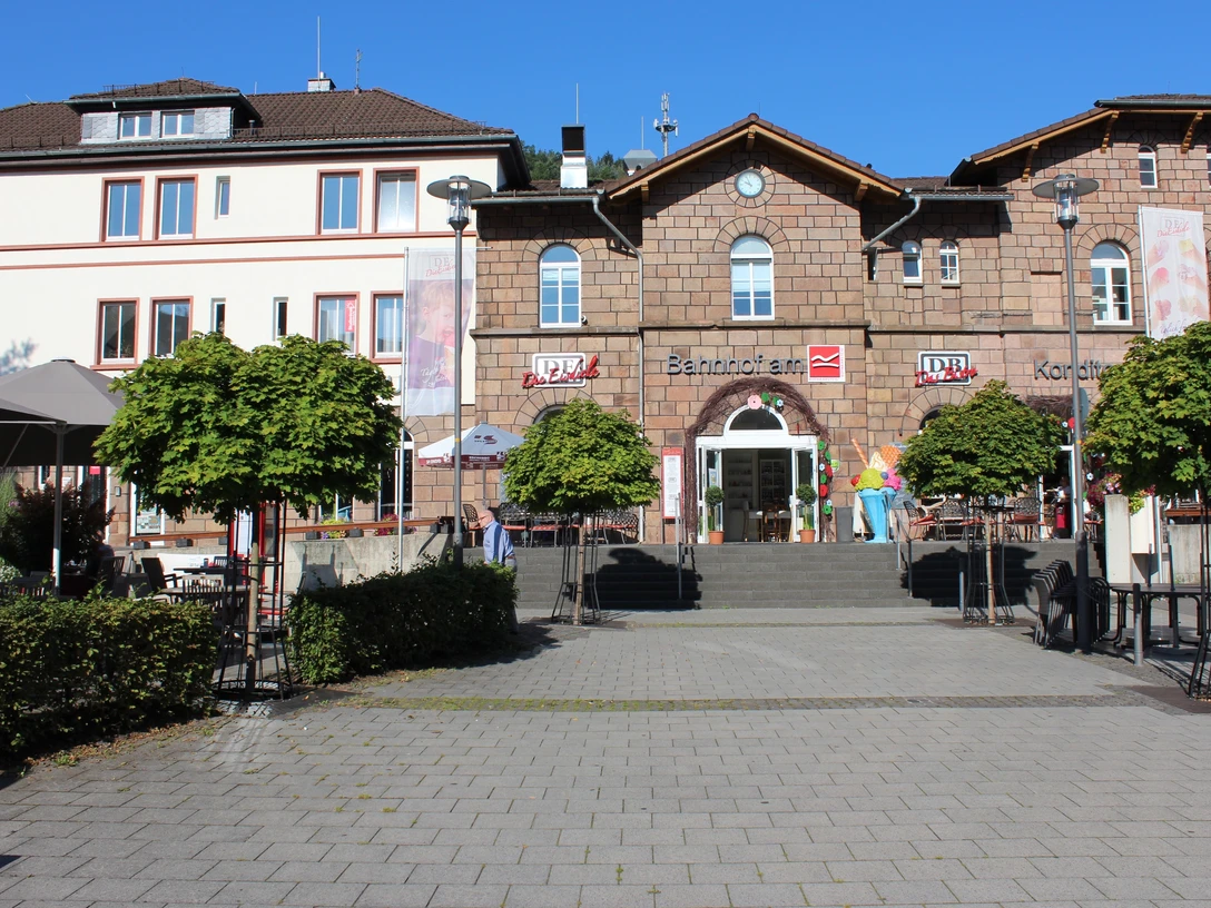 Bahnhofsgebäude Altenhundem©Stadt Lennestadt.jpg