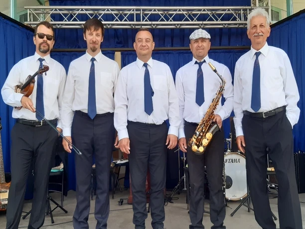 Töwerland-Konzerte auf Juist - Gabor Bedö Quintett.jpg Töwerland-Konzerte auf Juist - Gabor Bedö Quintett