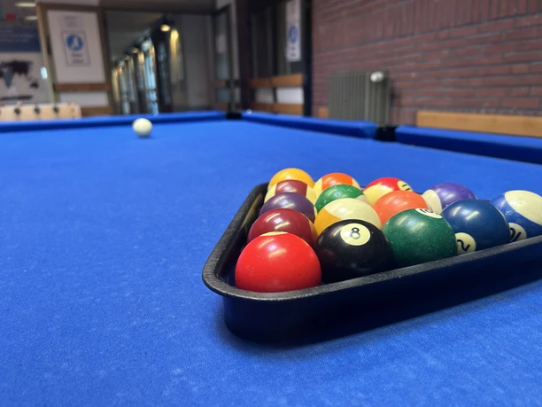 Billard im Haus des Kurgastes auf Juist.jpeg Billard im Haus des Kurgastes auf Juist