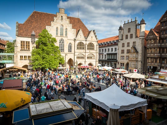 Weinfest Eröffnung 2023 © Hildesheim Marketing GmbH Foto Lars Griebner (26).JPG