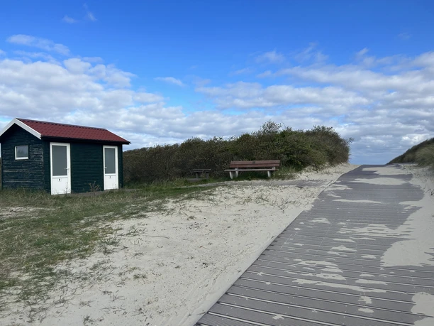 Strandaufgang Ginsterpad auf Juist.jpeg Strandaufgang Ginsterpad auf Juist