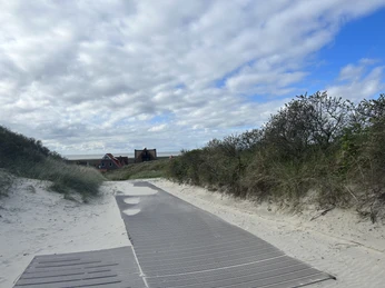 Strandaufgang Siedlung auf Juist.jpeg Strandaufgang Siedlung auf Juist
