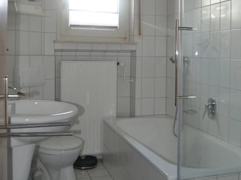 Badezimmer in der Ferienwohnung Drifte Badezimmer in der Ferienwohnung Drifte