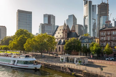 Frankfurt_Pilgerweg- Leonhardskirche_1040472_© #visitfrankfurt_plazy_Isabela_Pacini.jpg