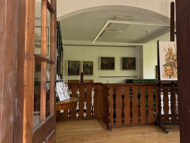 02 Ausstellung Kupferschmid In den H fen Sasbachwalden Blick in den Eingangsbereich