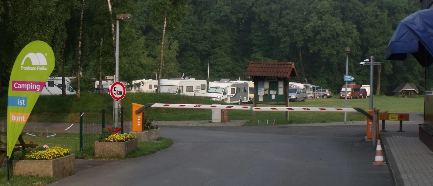 DSCF1414 Einfahrt.JPG