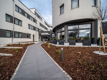 EE Hotel Außenansicht 2