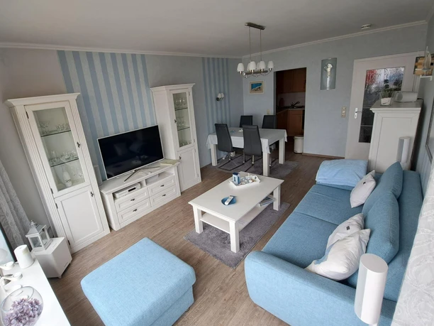 Wohnzimmer mit Schlafcouch Wohnzimmer mit Schlafcouch