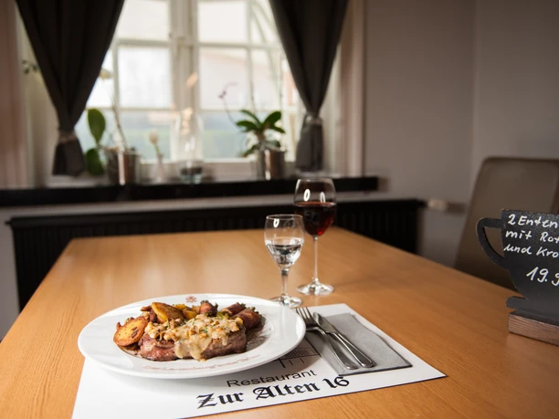 Zur Alten 16_Gericht Lauenburgscher Teller 2024.jpg