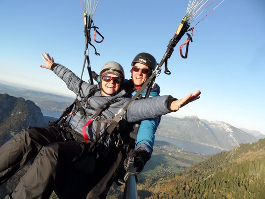 Vol en tandem du Niesen à Oey