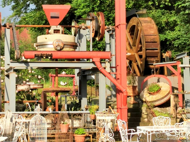 dittligmuehle-wasserrad-nostalgiepark.jpg