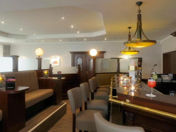 Hotel Diana Bar