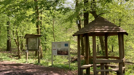 Hikers' parking lot at the Hörmuseum | Lichtenau-Blankenrode Wanderparkplatz am Hörmuseum | Lichtenau-Blankenrode
