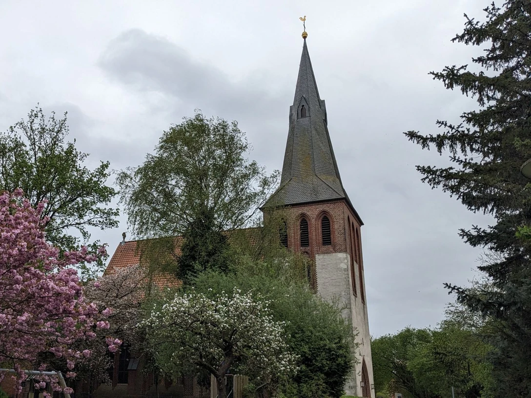 Kirche_Grassel_Tankorte.jpg St. Vincenz Kirche Grassel