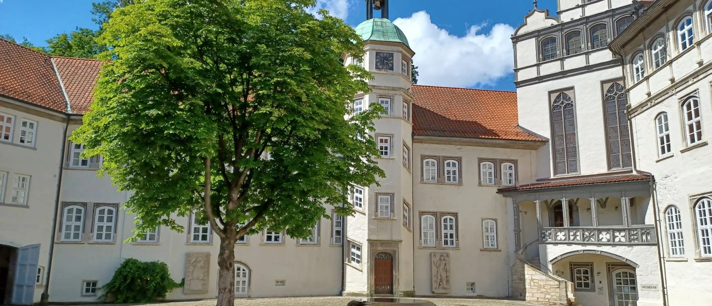 Schlosshof_Schlosskapelle_Tankorte_Anna_Rether.jpg Schlosshof Schlosskapelle Gifhorn