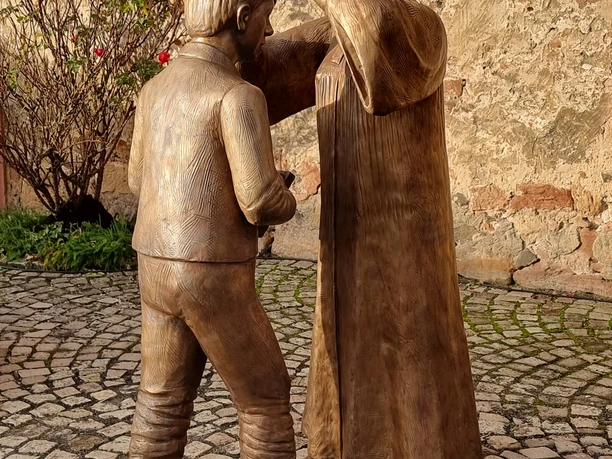 Pfarrerin mit Konfirmand