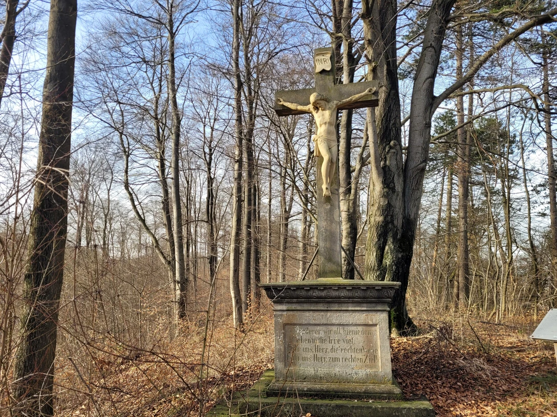 Bad Driburg_Reelsen_Reelser-Kreuz.jpg Reelser Kreuz Denkmal.