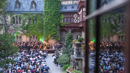 Festspiele_Schloss_C_Lysann Weber.jpg