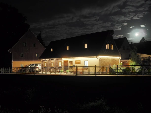 Ferienhaus Sissi bei Nacht
