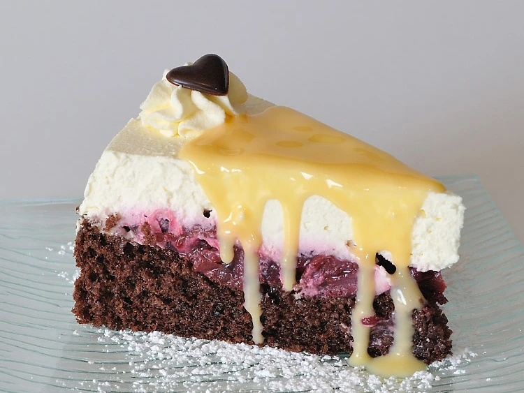 Lauenburger Torte mit Eierlikör_von Herzen©Café von Herzen.jpg