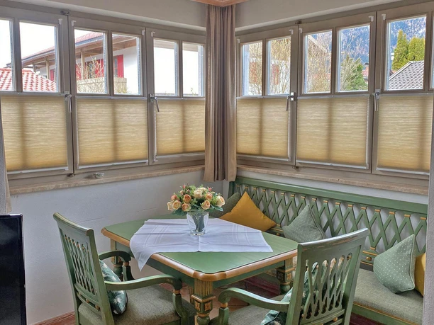 Alpspitzblick Essecke mit Ausblick