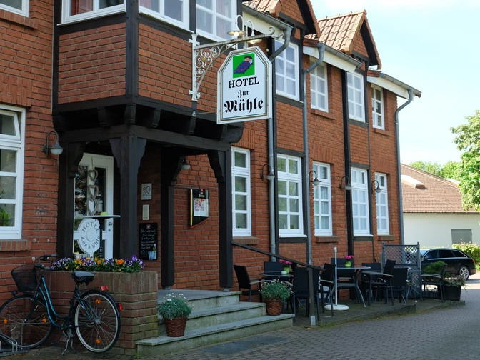 Eingang zum Hotel zur Mühle Eingang zum Hotel zur Mühle