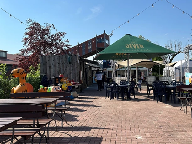 beachclub draußen.png