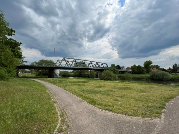 Blick auf die Allerbrücke