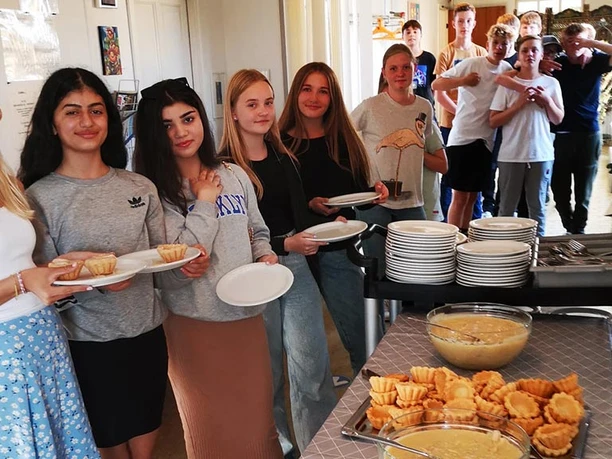 danhostel-sønderborg-vollerup-lejrskole-elverer-spisetid danhostel-sønderborg-vollerup-lejrskole-elverer-spisetid