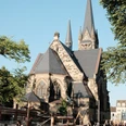 Christuskirche mit Spielplatz am Kaiser-Wilhelm-Platz