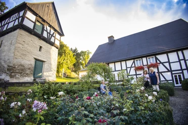 sabrinity_assinghausen003.jpg