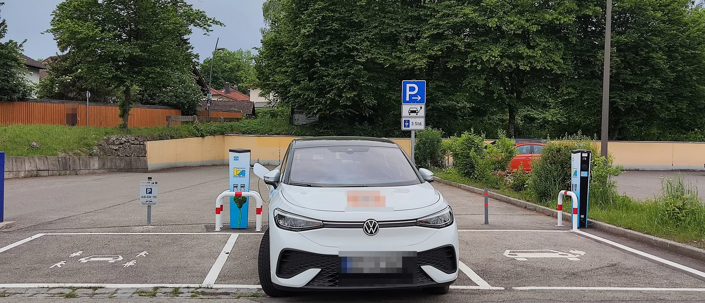 E-Ladestation-Parkplatz-Schmelmer-Hof