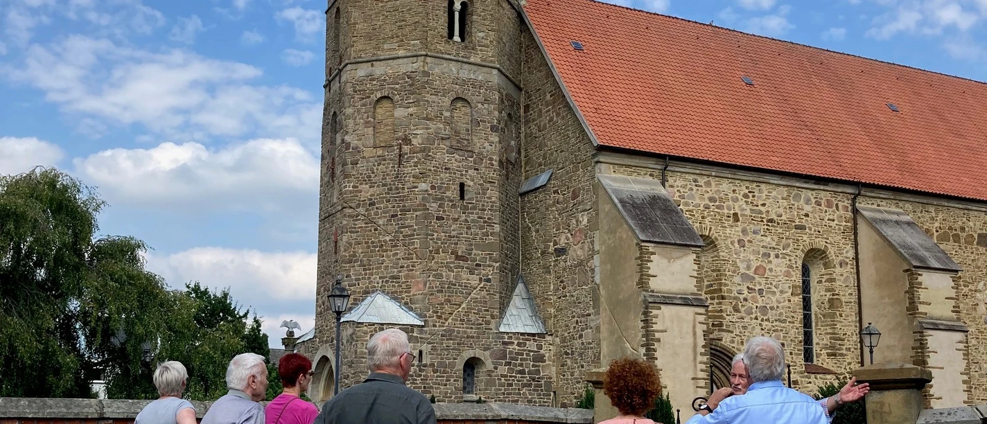 Räuber, Pfaffen, Bauern.jpg