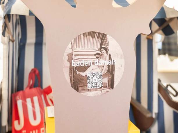 Museumsführung im Inselmuseum auf Juist (1).jpg Museumsführung im Inselmuseum auf Juist