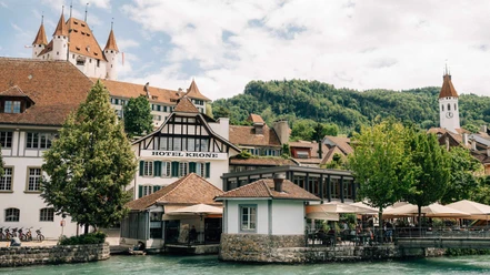 krone-thun-aare-sommer.jpg