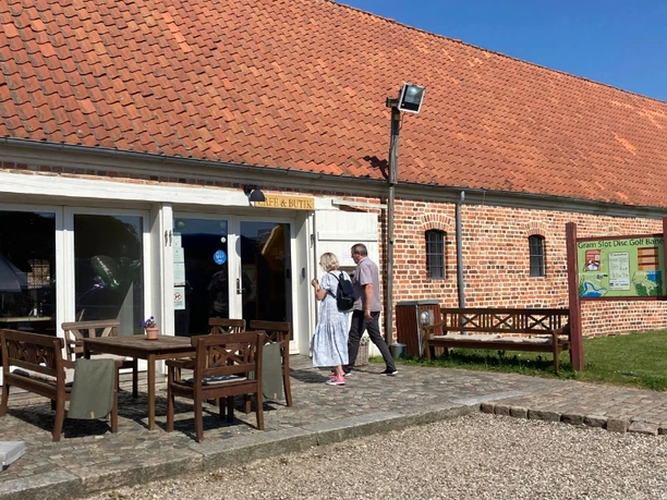 Gram Slot Gårdbutik 02