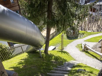 Spielplatz Schulhaus Fiesch in der Aletsch Arena