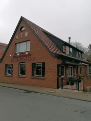 Peking-Haus Außenansicht.jpg