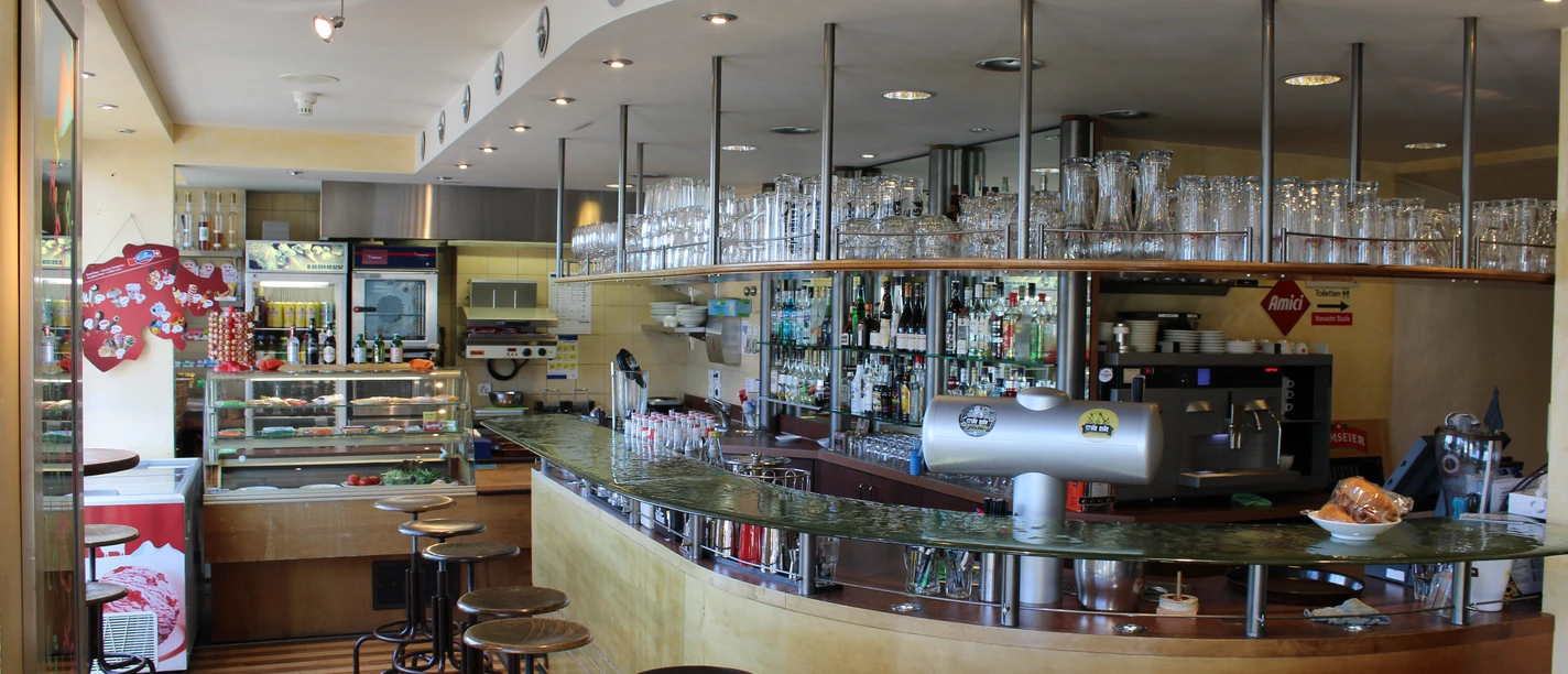 Café-Bar Schwanen_Essen und Trinken_Nidwalden (2).jpg